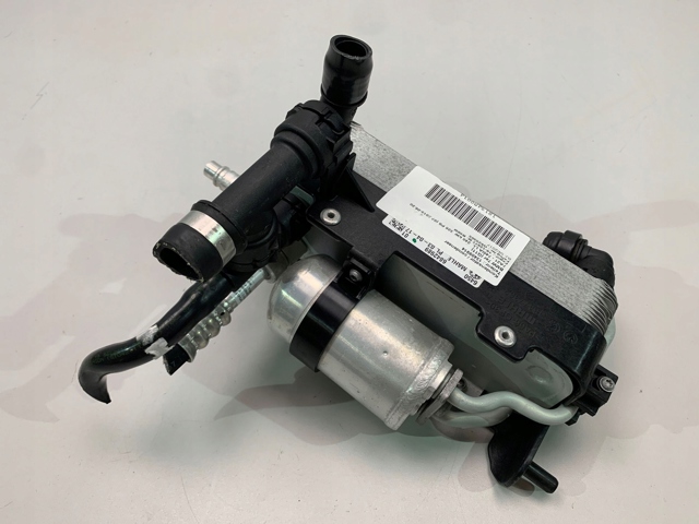 6842989 BMW Конденсатор