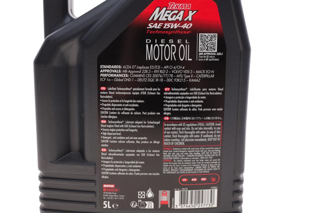 323806 Motul Масло двигуна