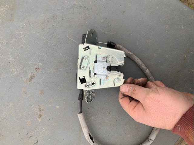 Замок кришки багажника Mercedes A2127400335