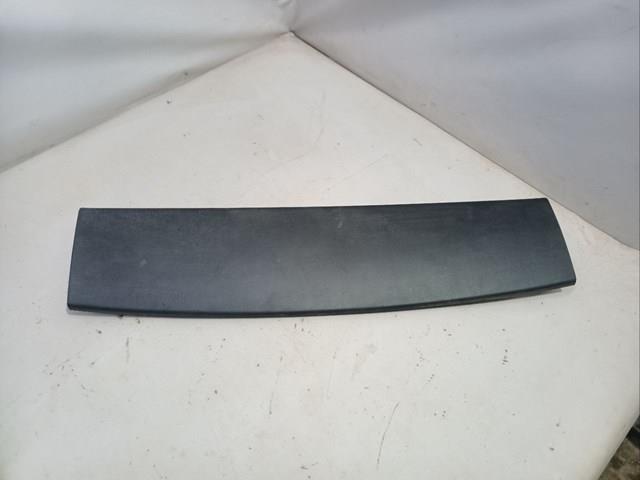 KB7W68930 Mazda Обшивка-облицювання п'ятих дверей