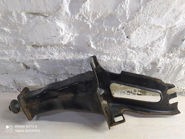 Купити 31329436 Volvo Кронштейн підсилювача переднього бампера