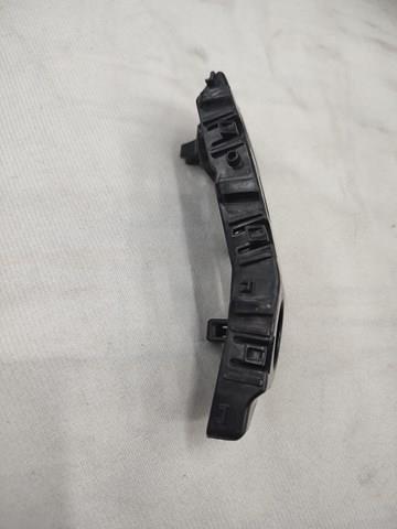 Купити 622245RB0A Nissan/Infiniti Кронштейн бампера переднього, правий