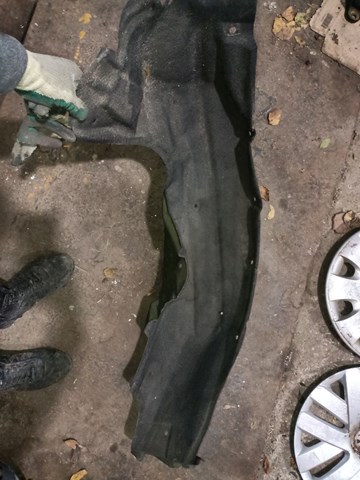 Підкрилок заднього крила, правий Toyota 6563748020