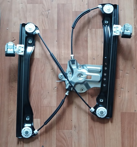 Склопідйомник з електродвигуном General Motors 95226747 ціна, від 40.84 USD