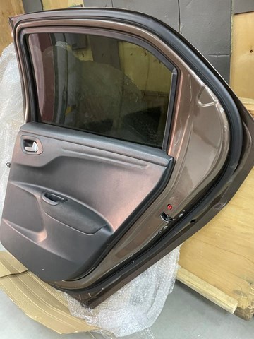 9677406880 Peugeot/Citroen Двері пасажирські задні праві