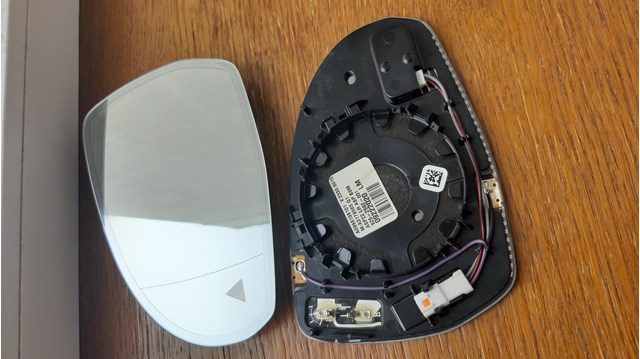 Дзеркальний елемент лівий Mercedes A0998108101