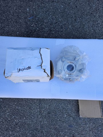 Купити LR137488 Land Rover Маточини передніх коліс