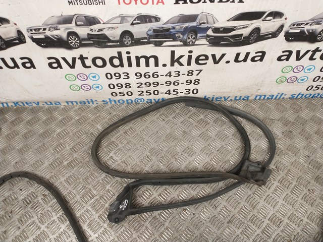 Ущільнювач двері задньої правої (на двері) Subaru 63512SA000 ціна, від 5.07 USD