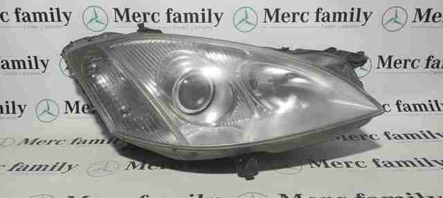 Фара передня права Mercedes A2218204661 ціна, від 113.99 USD
