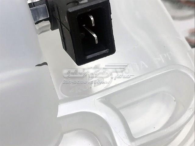 Бачок системи охолодження двигуна розширювальний Land Rover LR088547 ціна, від 207.67 USD