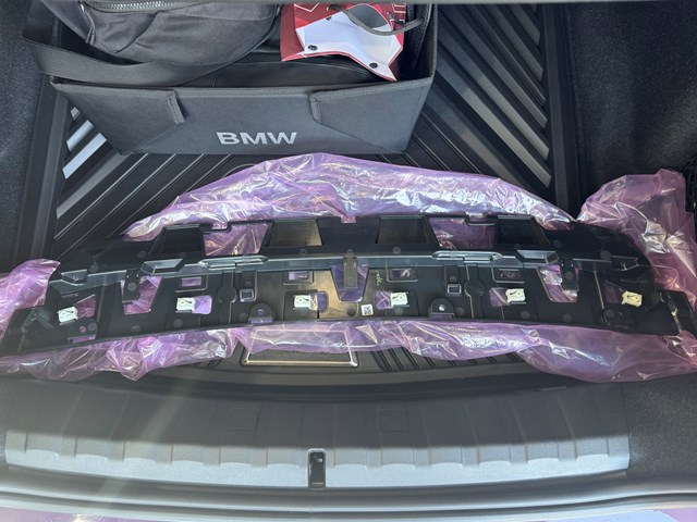  51758098207 BMW
