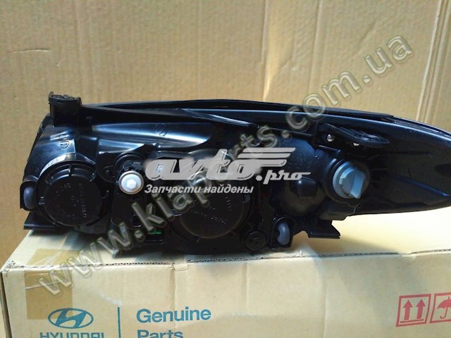 Купити 921022H020 Hyundai/Kia Фара правая