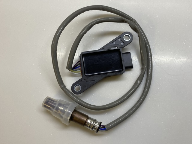 Купити A0009059613 Mercedes Датчик оксидів азоту NOX, задній