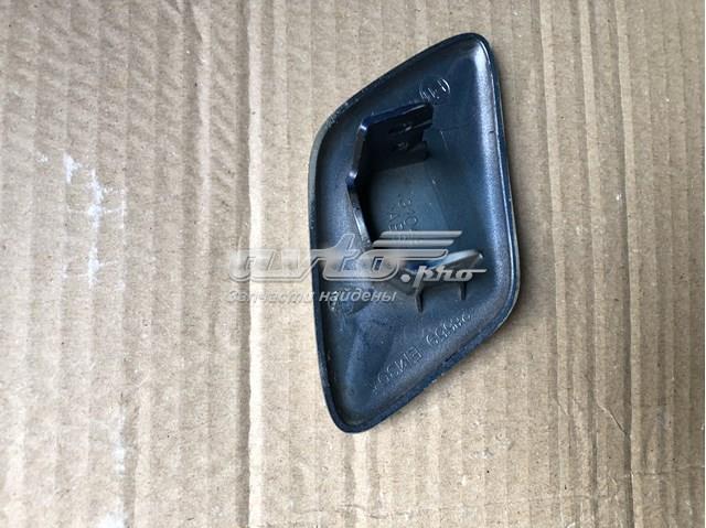 Накладка форсунки омивача фари передньої AND 30955129 ціна, від 7.82 USD