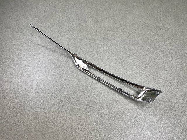 51117409551 BMW Молдинг переднього бампера, лівий