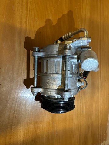 Компресор системи кондиціювання Denso 22527010 ціна, від 264.18 USD