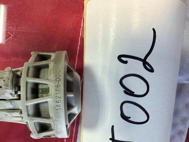 146218600D Tesla 