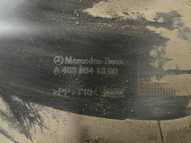 Подкрильнікі переднього крила, правий Mercedes A4638842800 ціна, від 94.58 USD