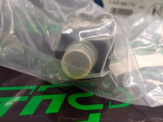 928400712 Bosch Клапан високого тиску