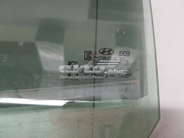 Скло задніх дверей, лівих Hyundai/Kia 834103N020