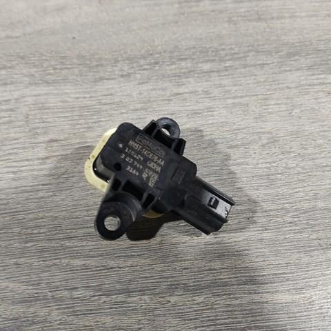 Датчик Айрбег передній Ford HM5T14C676AA ціна, від 2.54 USD