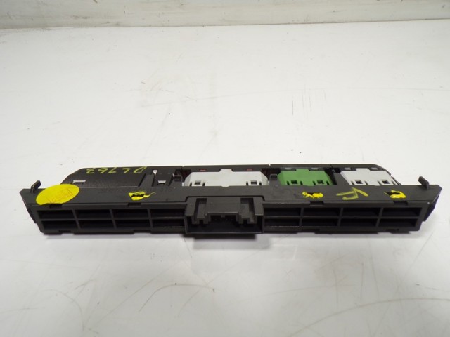 Аварійна кнопка на Volkswagen Passat B8 3G2, CB2