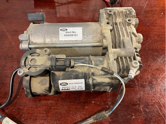 Купити BH3219G525DE Land Rover 
