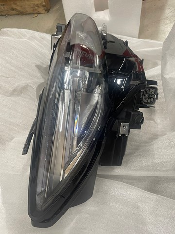 Основна фара - вставка Mazda GW6W51030 ціна, від 483.70 USD