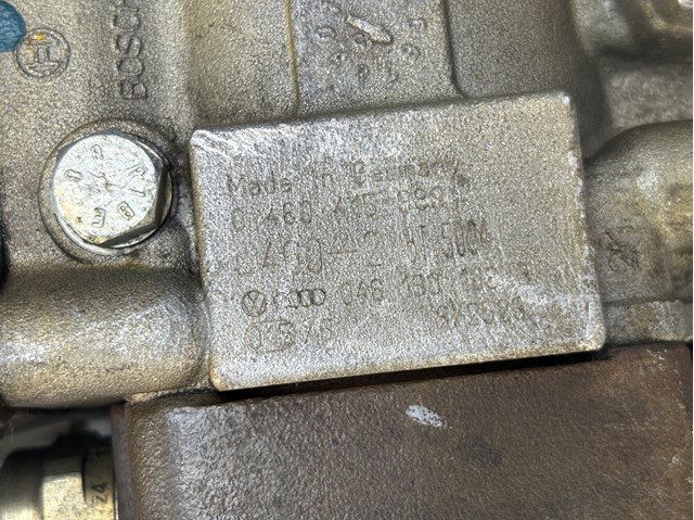 0460415989 Bosch Насос паливний високого тиску (ПНВТ)
