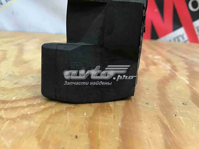 Подушка радіатору нижня CPLA8B204AB Land Rover