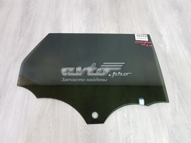 Скло задньої двері правої LR026714 Land Rover