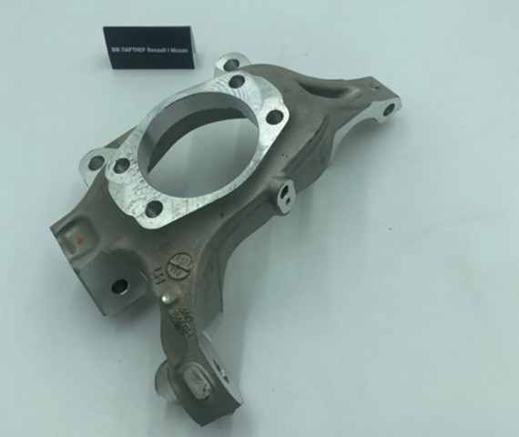 400155AA0A Nissan/Infiniti Цапфа - поворотний кулак передній, лівий
