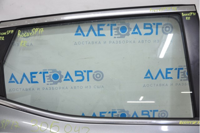 Скло задньої двері правої Nissan/Infiniti 823006MA0A