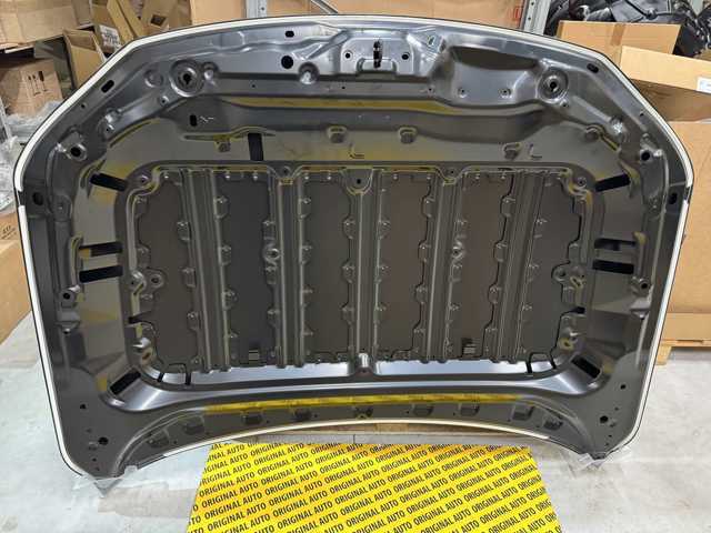 Капот Mazda BCY05231XD