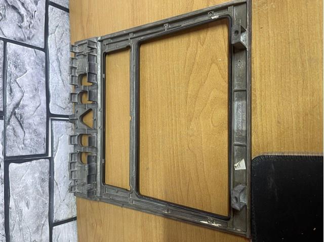 Купити A2106802136 Mercedes Декоративна накладка центральної консолі