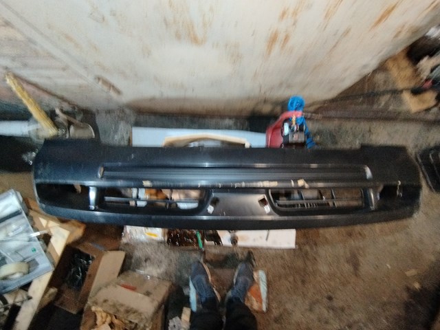 Бампер передній Toyota 5211960988