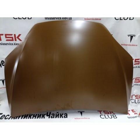1069531E0B Tesla Капот