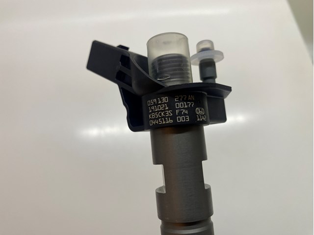 Купити 0445116007 Bosch Форсунка дизельна в зборі, розпилювач + тримач