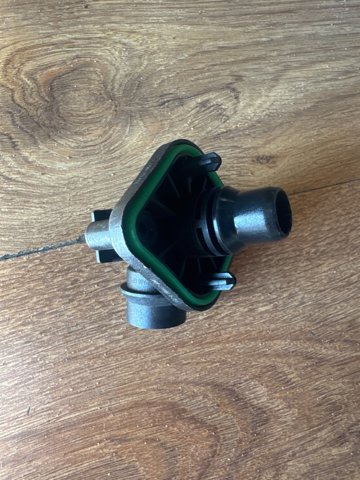  Tesla 110917900B ціна, від 12.13 USD