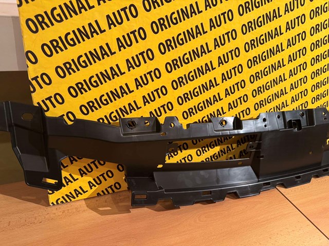 Кронштейн решітки радіатора Mazda KBB350718A ціна, від 86.15 USD