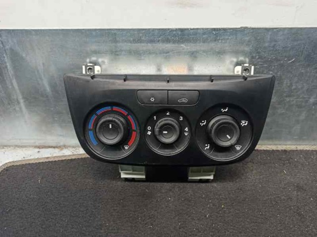 Блок управління кондиціонером 735498657 Fiat/Alfa/Lancia
