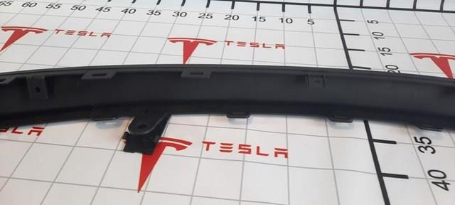 Накладка бампера заднього Tesla Motors 110303500D ціна, від 19.72 USD