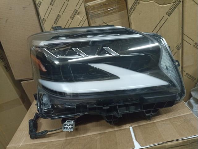 Фара правая Toyota 8114560Q00 ціна, від 2686.79 USD
