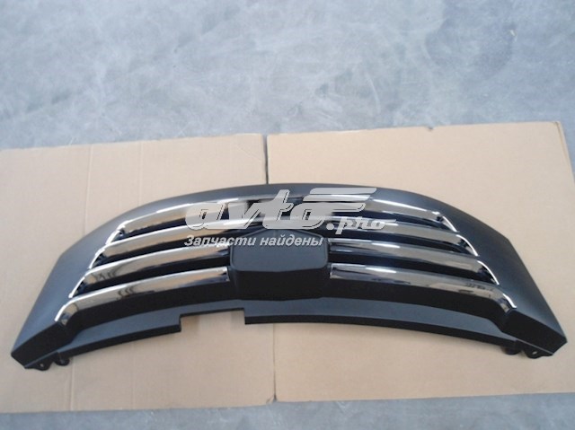 Решітка радіатора 1068050205 Geely
