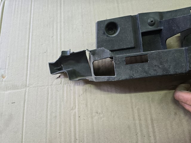 Купити 620905744R Renault (RVI) 