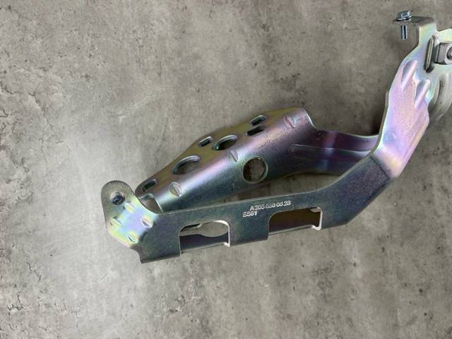  Mercedes A2058800628
