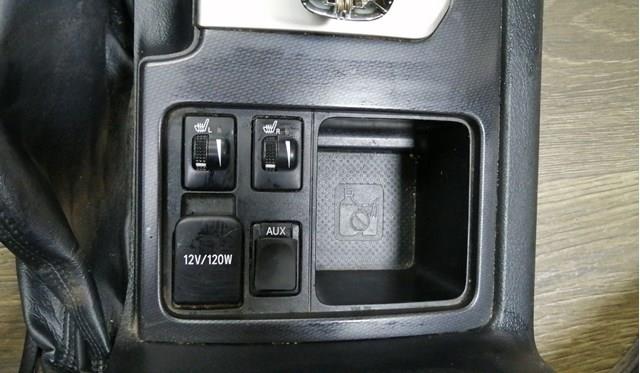 Кнопка вкл.обогрева сидіння Toyota Camry (V50) (Тойота Камрі)