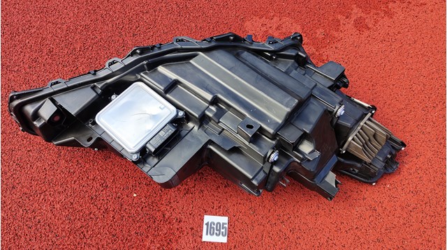 Фари Toyota 811500E730 ціна, від 1254.26 USD