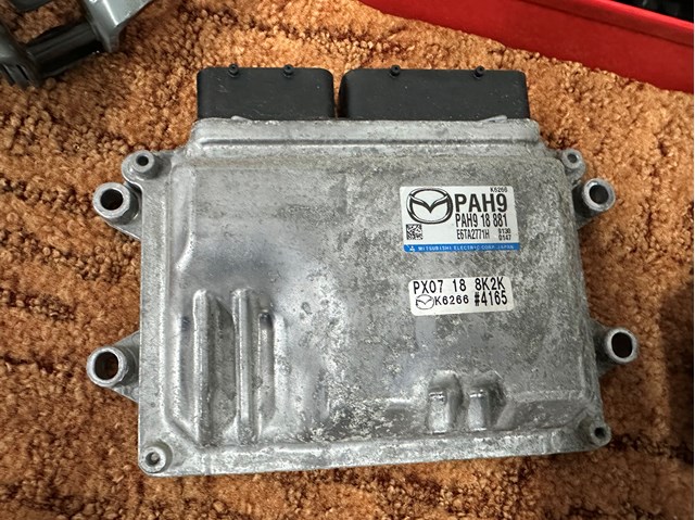 PAH918881 Mazda Блок електронного управління