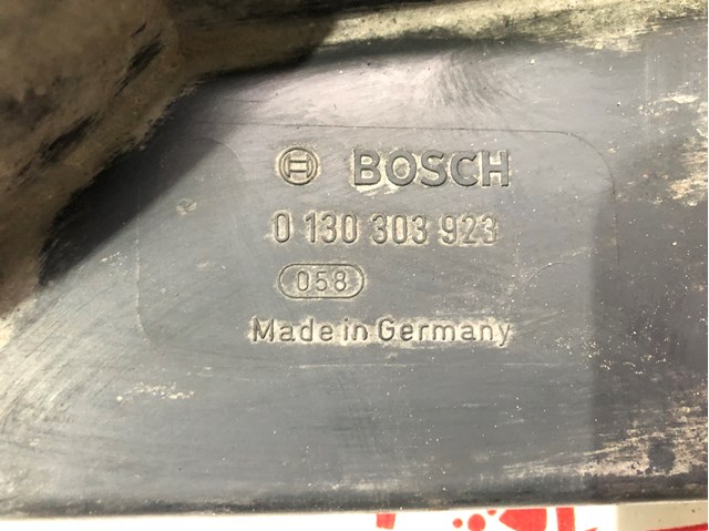 Дифузор радіатора охолодження, в зборі з двигуном і крильчаткою Bosch 0130303923 ціна, від 95.02 USD